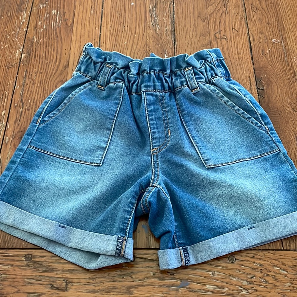 Paper bag style Jean shorts.